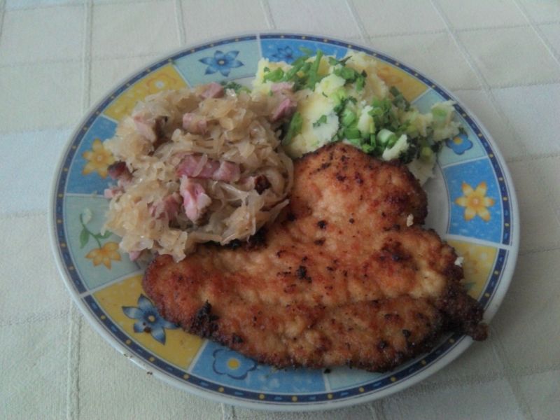 Schabowy w panierce z kaszą manną  Schabowy w panierce z kaszą manną