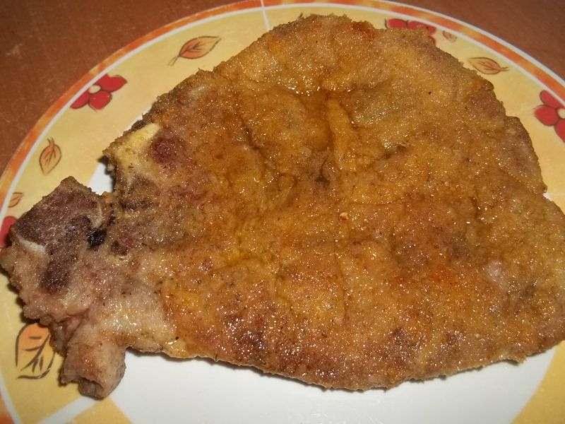 Schabowy z karkówki (z kością)