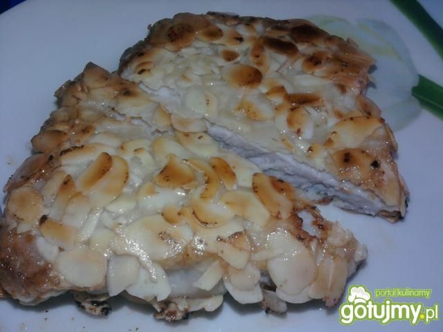 Schabowy z płatkach migdałowych Schabowy z płatkach migdałowych