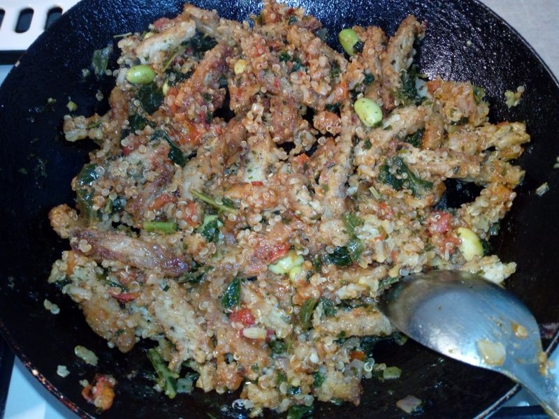 Schabowy z warzywami i kaszą quinoa