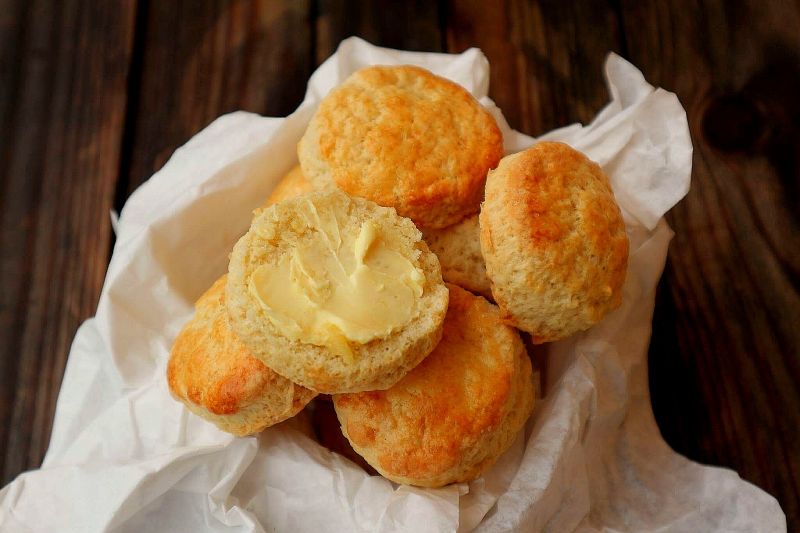 Scones – szybkie angielskie bułeczki
