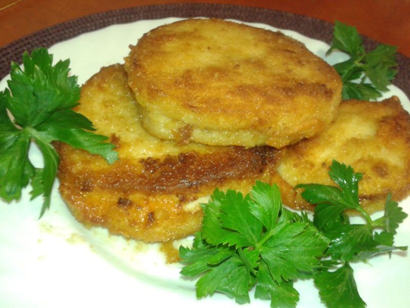 Seler zapiekany z żółtym serem Seler zapiekany z żółtym serem