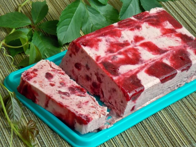 Semifreddo wiśniowe Semifreddo wiśniowe