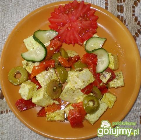 Ser biały w oliwie z oliwkami  Ser biały w oliwie z oliwkami