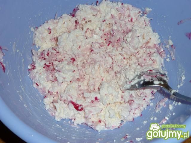 Ser biały z rzodkiewką Ser biały z rzodkiewką