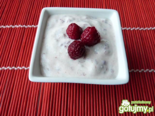 Ser twarogowy z owocami 