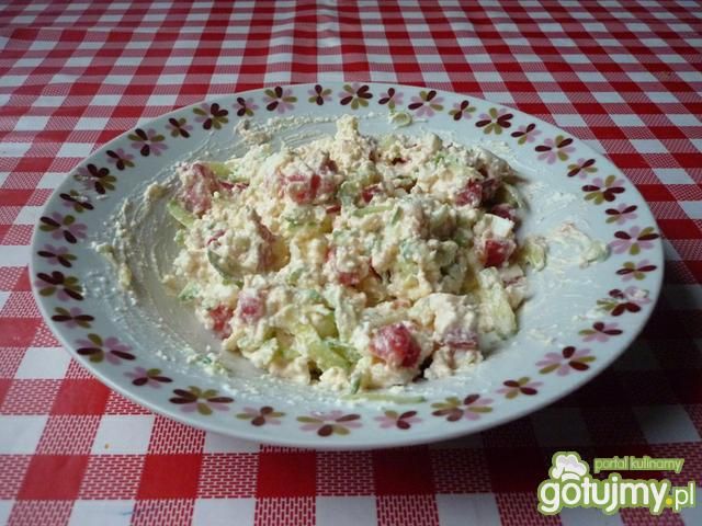 Ser z warzywami i jajkiem