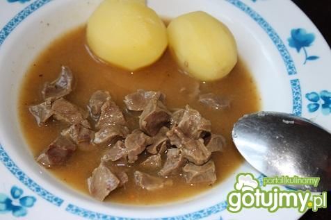 Serca wieprzowe w pikantnym sosie  Serca wieprzowe w pikantnym sosie