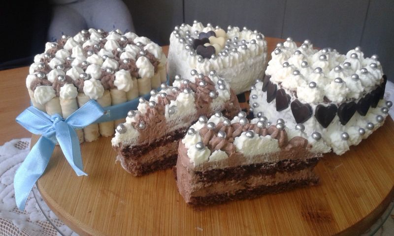 Serduszkowe mini torciki Serduszkowe mini torciki