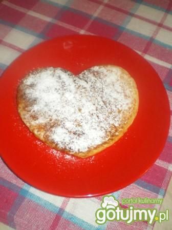 Serduszkowe pancakes z jabłkami Serduszkowe pancakes z jabłkami