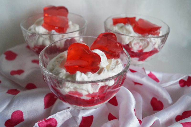 Serduszkowy deser porzeczkowy
