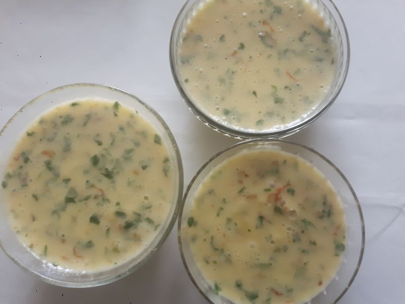 Serek gotowany z pietruszką i papryką domowy. Serek gotowany z pietruszką i papryką domowy.