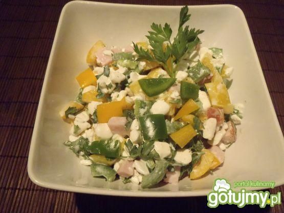 Serek wiejski z paprykami Serek wiejski z paprykami