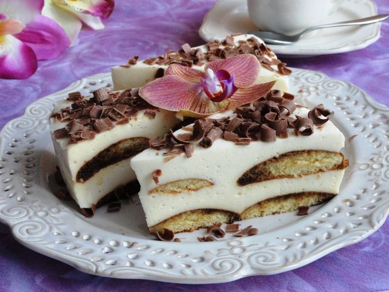 Serniczek ajerkoniakowy Serniczek ajerkoniakowy