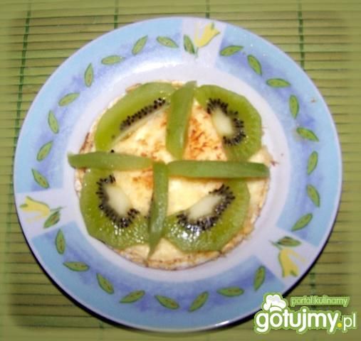 Serniczek kokosowy z kiwi. Serniczek kokosowy z kiwi.