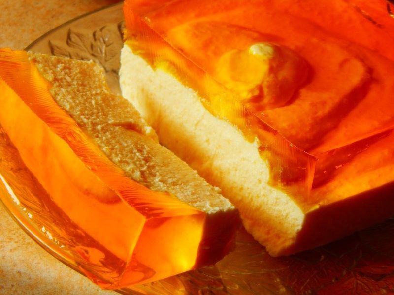 Serniczek na zimno o smaku mango Serniczek na zimno o smaku mango