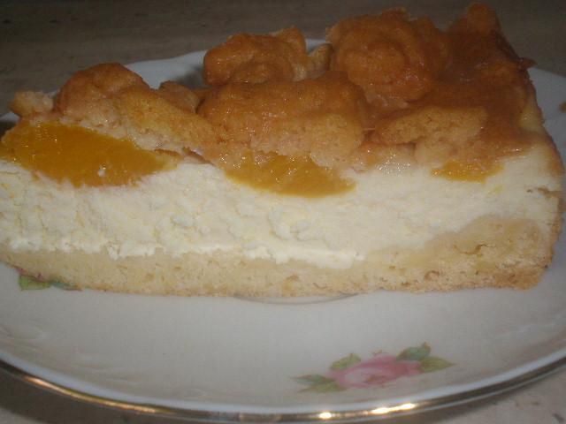 Serniczek z brzoskwiniami