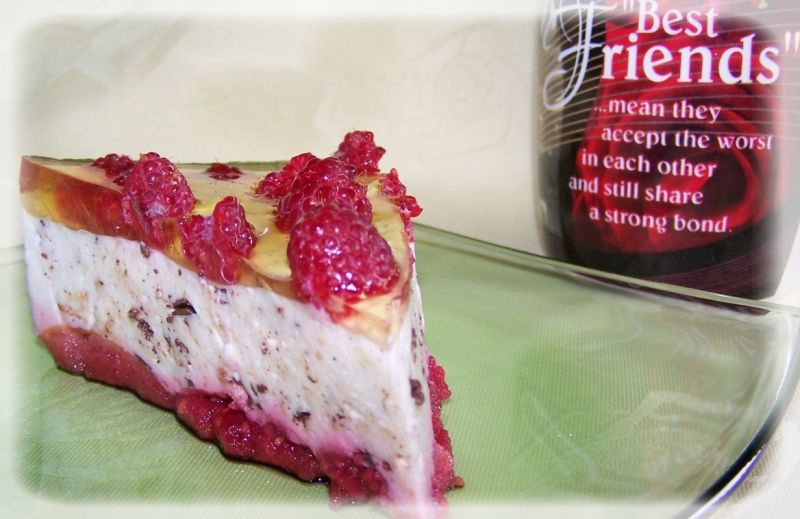 Serniczek z malinami straciatella 