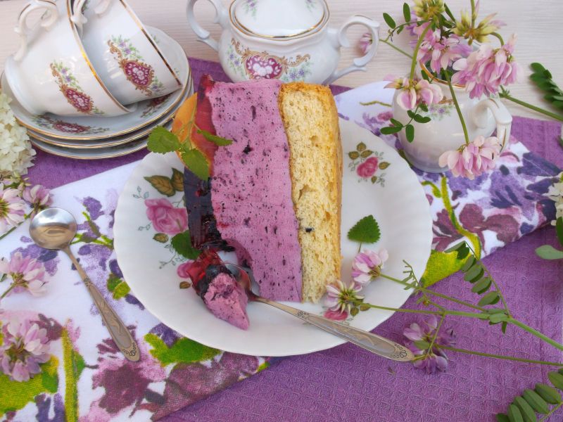 Sernik borówkowy na kokosowym biszkopcie Sernik borówkowy na kokosowym biszkopcie