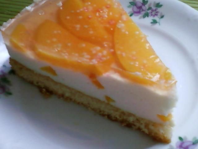 Sernik brzoskwiniowy na zimno