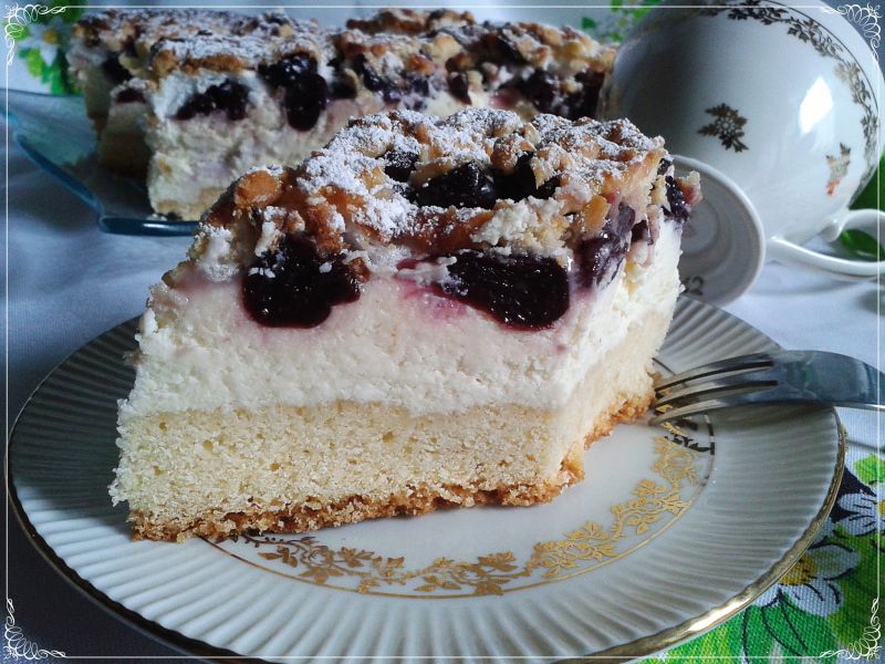 Sernik cherry z bezą  Sernik cherry z bezą