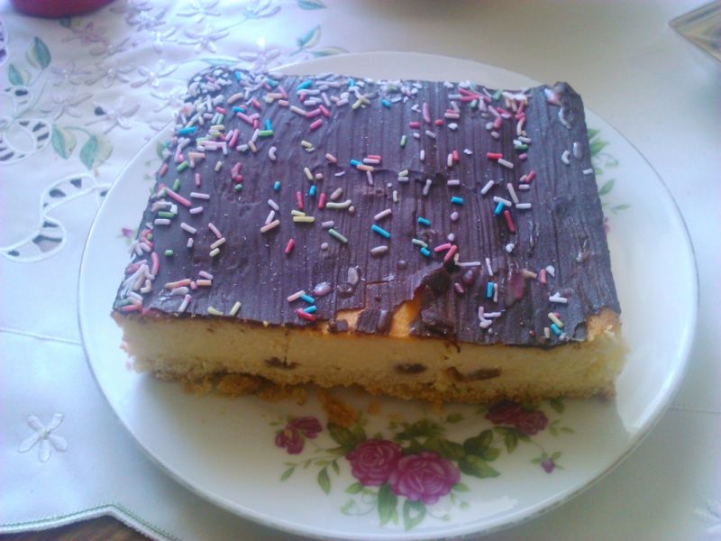 Sernik domowy z rodzynkami Sernik domowy z rodzynkami