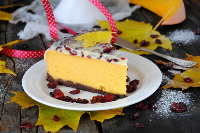 Sernik dyniowo- żurawinowy