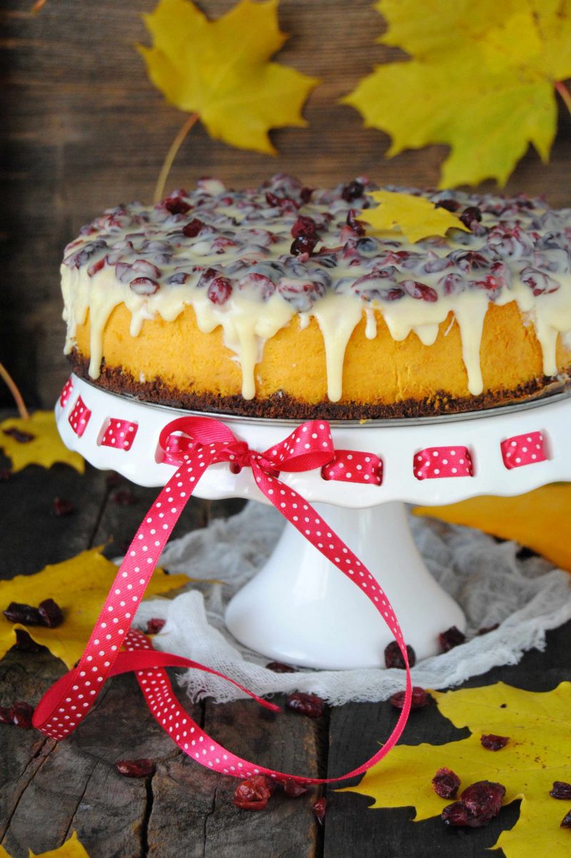 Sernik dyniowo- żurawinowy