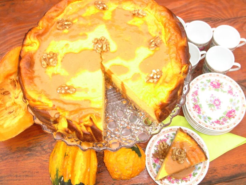 Sernik dyniowy z solonym karmelem