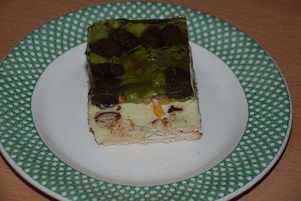 Sernik gotowany z cukierkami