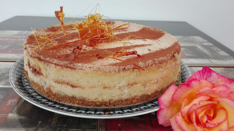 Sernik gruszkowo-korzenny 