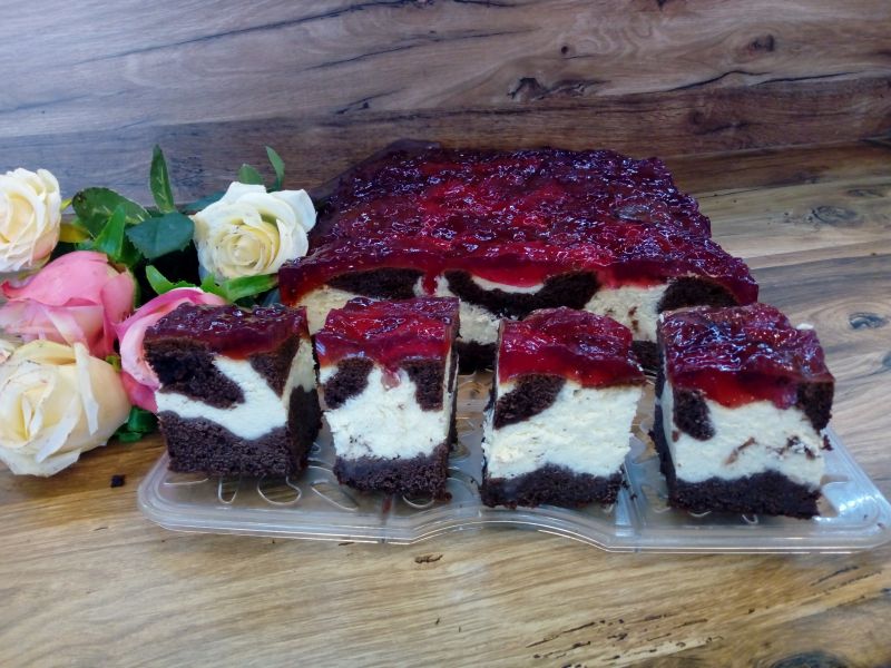 Sernik izaura z galaretką