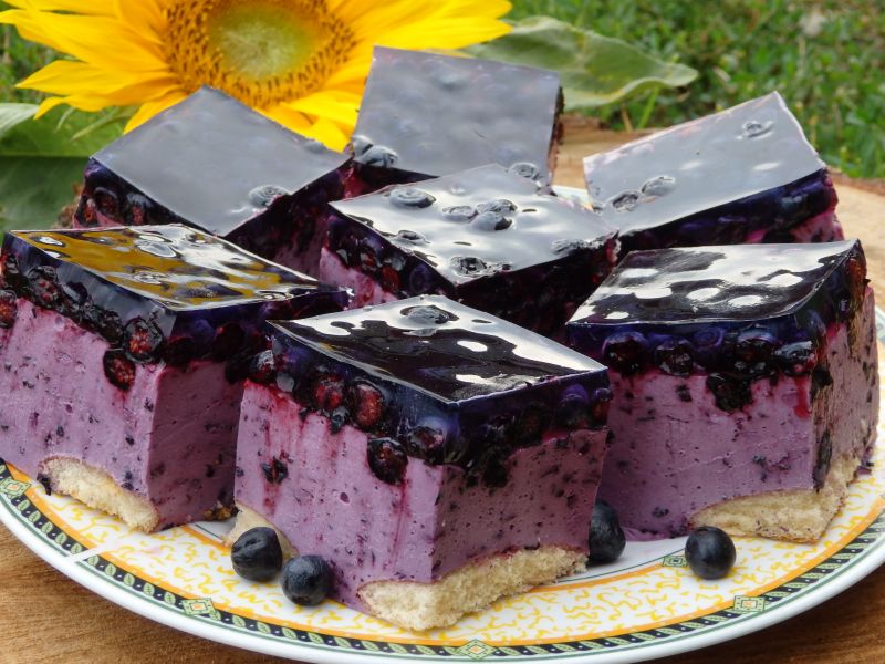 Sernik jagodowy na zimno