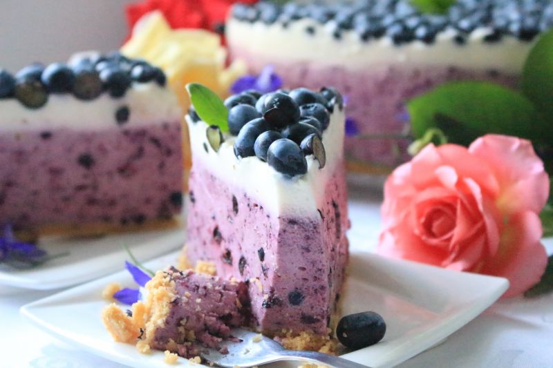 Sernik jagodowy z waniliową warstwą Sernik jagodowy z waniliową warstwą