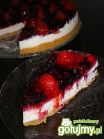 Sernik jogurtowy na zimno z owocami 