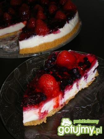 Sernik jogurtowy na zimno z owocami