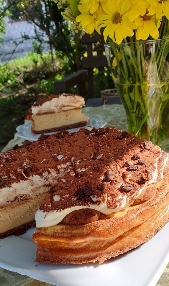 Sernik kawowy tiramisu
