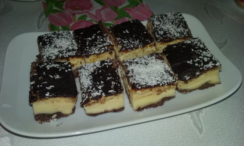 Sernik na ciemnym cieście z polewą Sernik na ciemnym cieście z polewą