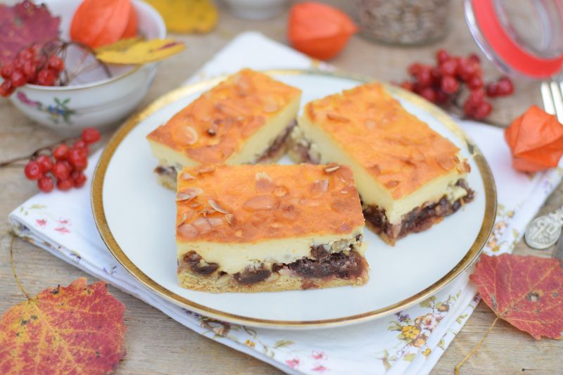 Sernik na kruchym cieście z powidłem i bakaliami Sernik na kruchym cieście z powidłem i bakaliami