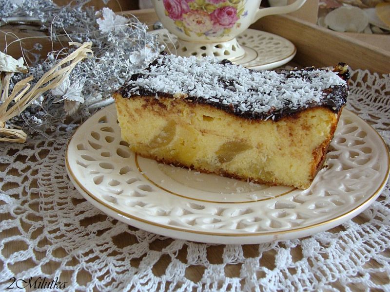 Sernik na kruszonce z musem jabłkowym