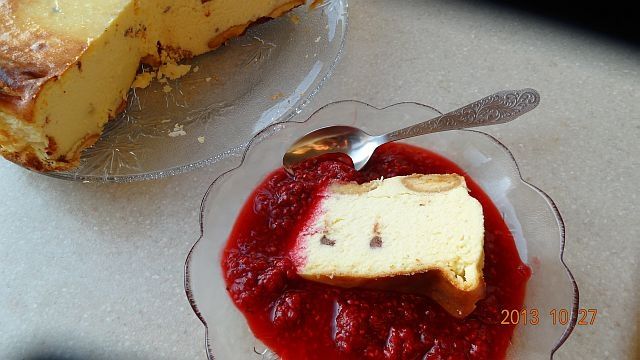 Sernik na polewie malinowo-żurawinowej Sernik na polewie malinowo-żurawinowej