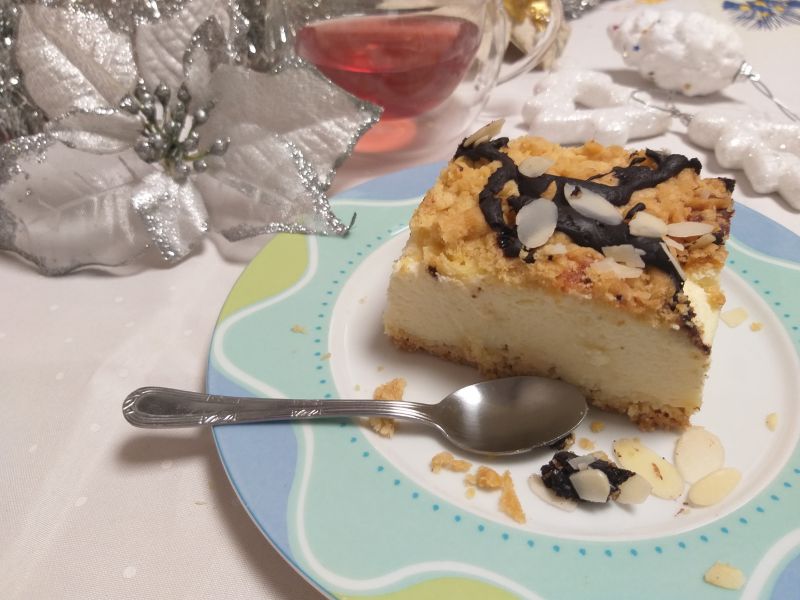 Sernik na spodzie z mąki tortowej i krupczatki Sernik na spodzie z mąki tortowej i krupczatki