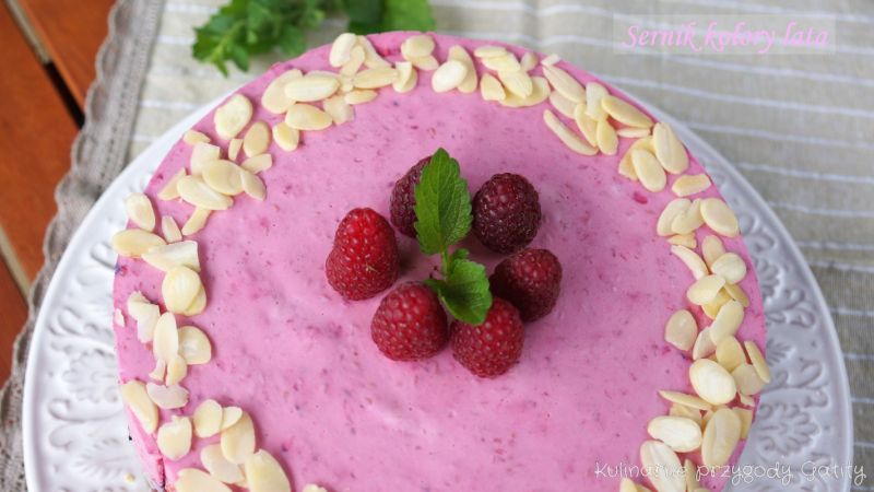 Sernik na zimno w kolorach lata 