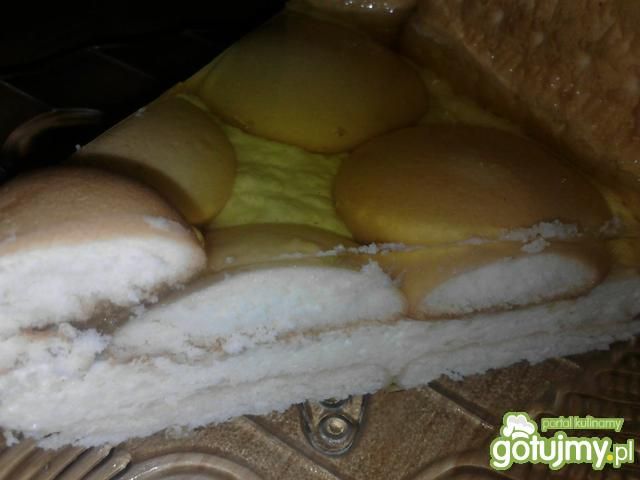 Sernik na zimno z biszkoptami