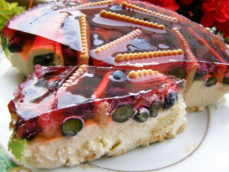 Sernik na zimno z borówkami,herbatnikami,galaretką