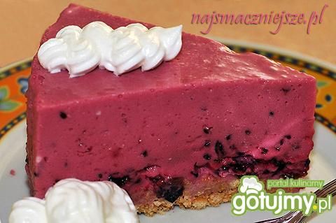 Sernik na zimno z czarną porzeczką