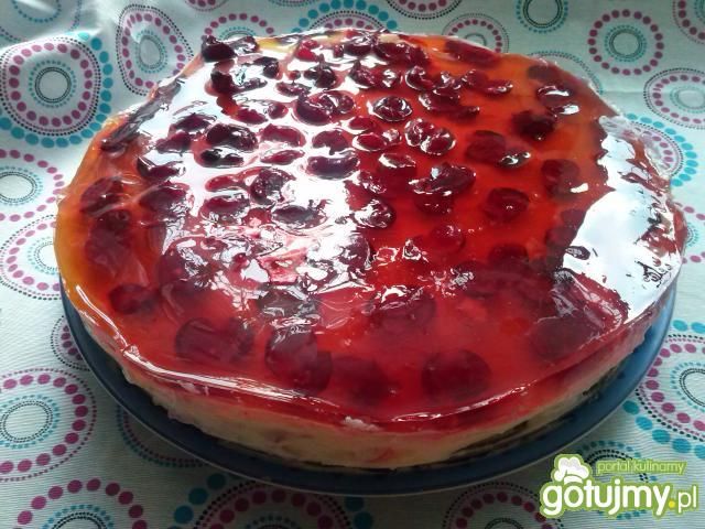Sernik na zimno z galaretką i wiśniami