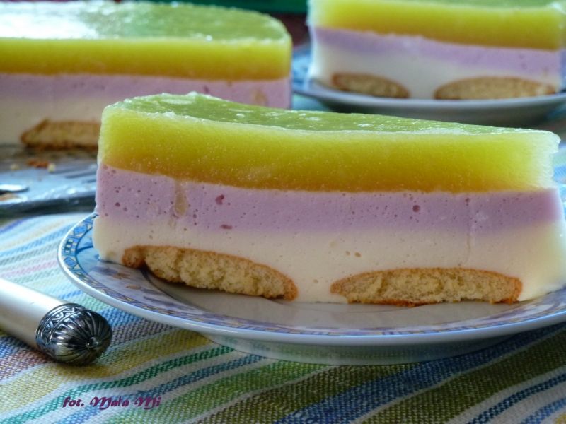 Sernik na zimno z musem jabłkowym Sernik na zimno z musem jabłkowym