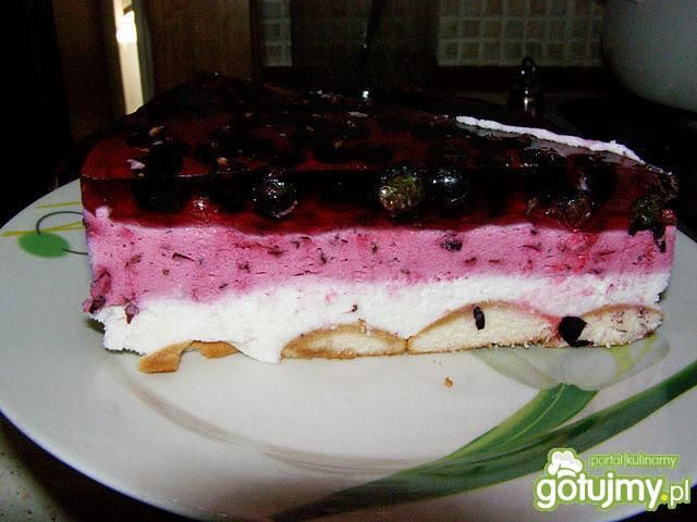 Sernik na zimno z porzeczkami