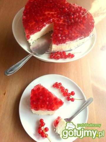 Sernik na zimno z porzeczkami i galaretk